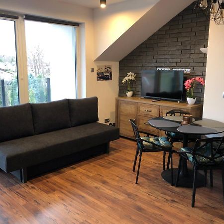 Apartament U Maksa W Slonecznych Apartamentach 尤斯托尼莫斯基 外观 照片