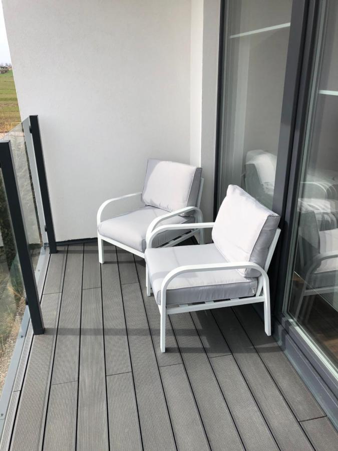 Apartament U Maksa W Slonecznych Apartamentach 尤斯托尼莫斯基 外观 照片